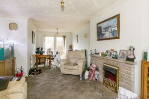 Lounge/Diner- click for photo gallery